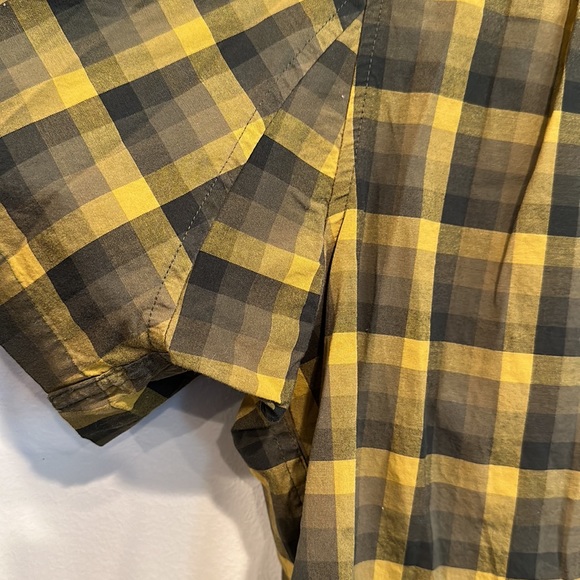 Duluth Trading Plaid Button Down Shirt XL - Picture 6 of 8